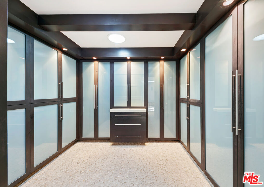 Malibu, California, 90265, United States, 3 Bedrooms Bedrooms, ,4 BathroomsBathrooms,Residential,For Sale,1807694