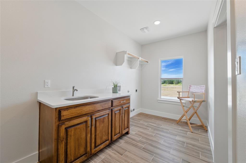 Weatherford, Texas, 76085, United States, 4 Bedrooms Bedrooms, ,3 BathroomsBathrooms,Residential,For Sale,1976315