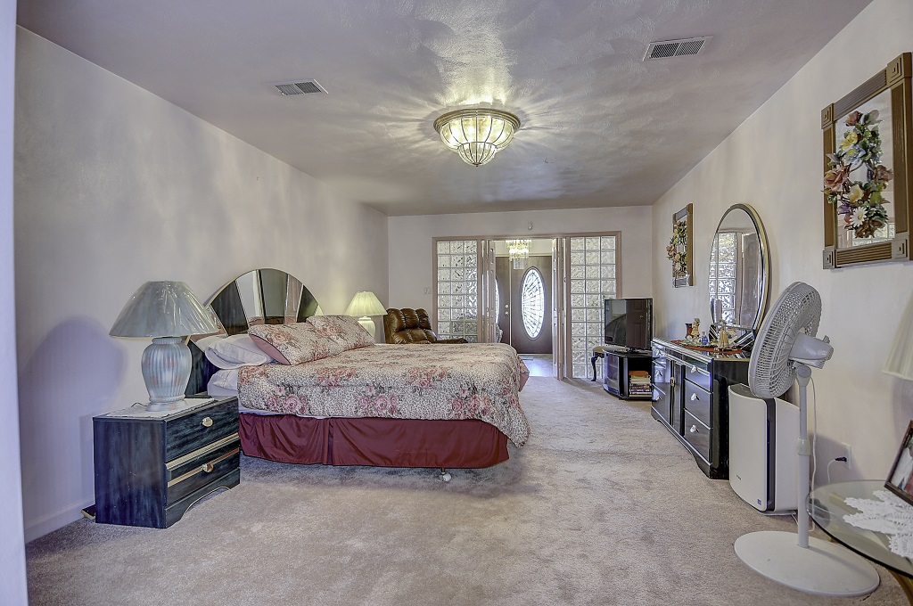 Norfolk, Virginia, 23502, United States, 4 Bedrooms Bedrooms, ,4 BathroomsBathrooms,Residential,For Sale,1974542