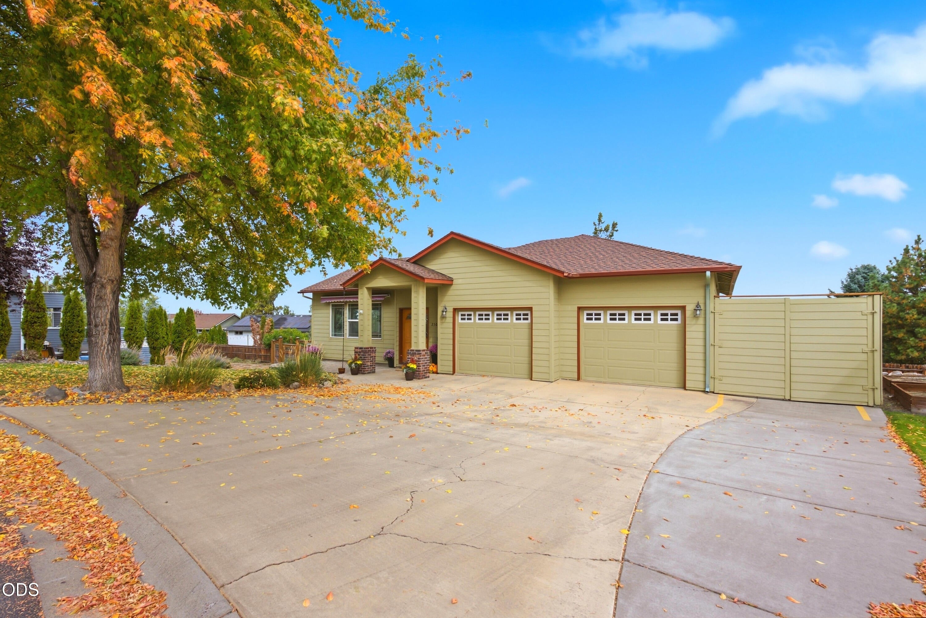 32nd St, Redmond, OR 97756 #1
