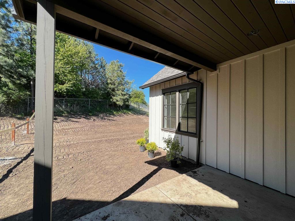 Pullman, Washington, 99163, United States, 4 Bedrooms Bedrooms, ,3 BathroomsBathrooms,Residential,For Sale,1794124