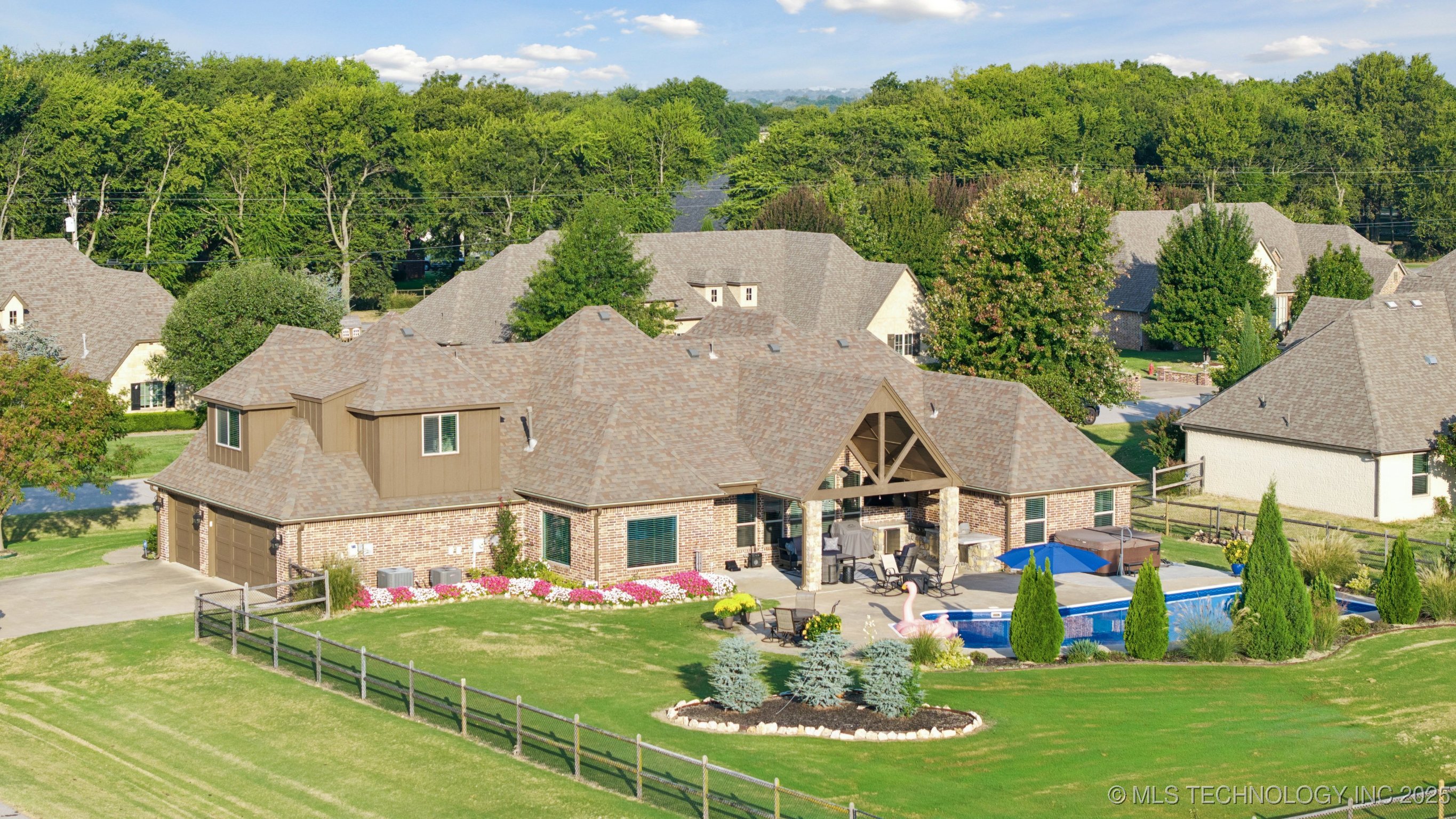 Owasso, Oklahoma, 74055, United States, 4 Bedrooms Bedrooms, ,4 BathroomsBathrooms,Residential,For Sale,1962662