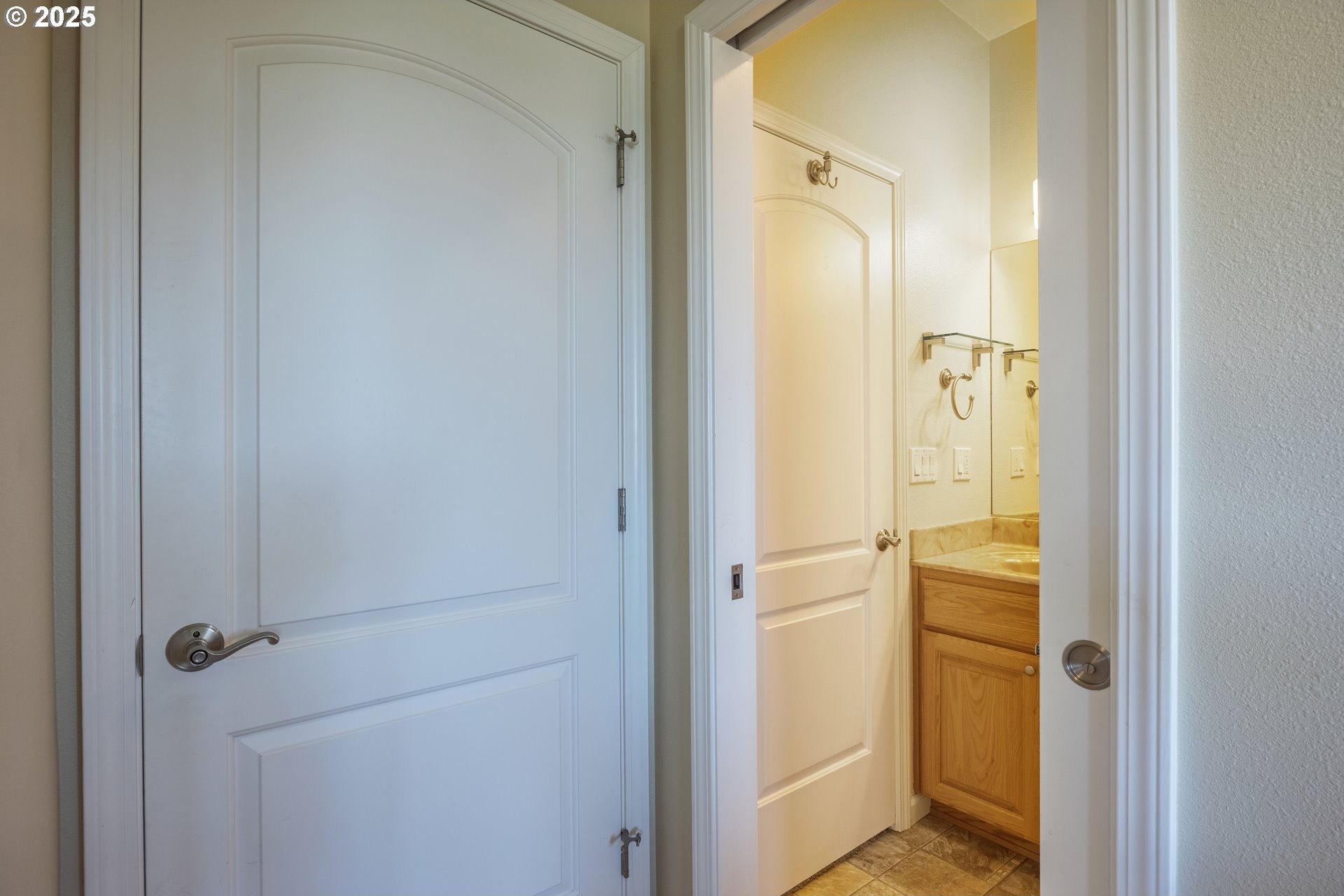 Lincoln City, Oregon, 97367, United States, 4 Bedrooms Bedrooms, ,3 BathroomsBathrooms,Residential,For Sale,1793948
