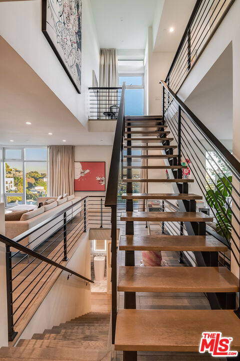 Los Angeles, California, 90069, United States, 4 Bedrooms Bedrooms, ,5 BathroomsBathrooms,Residential,For Sale,1759770