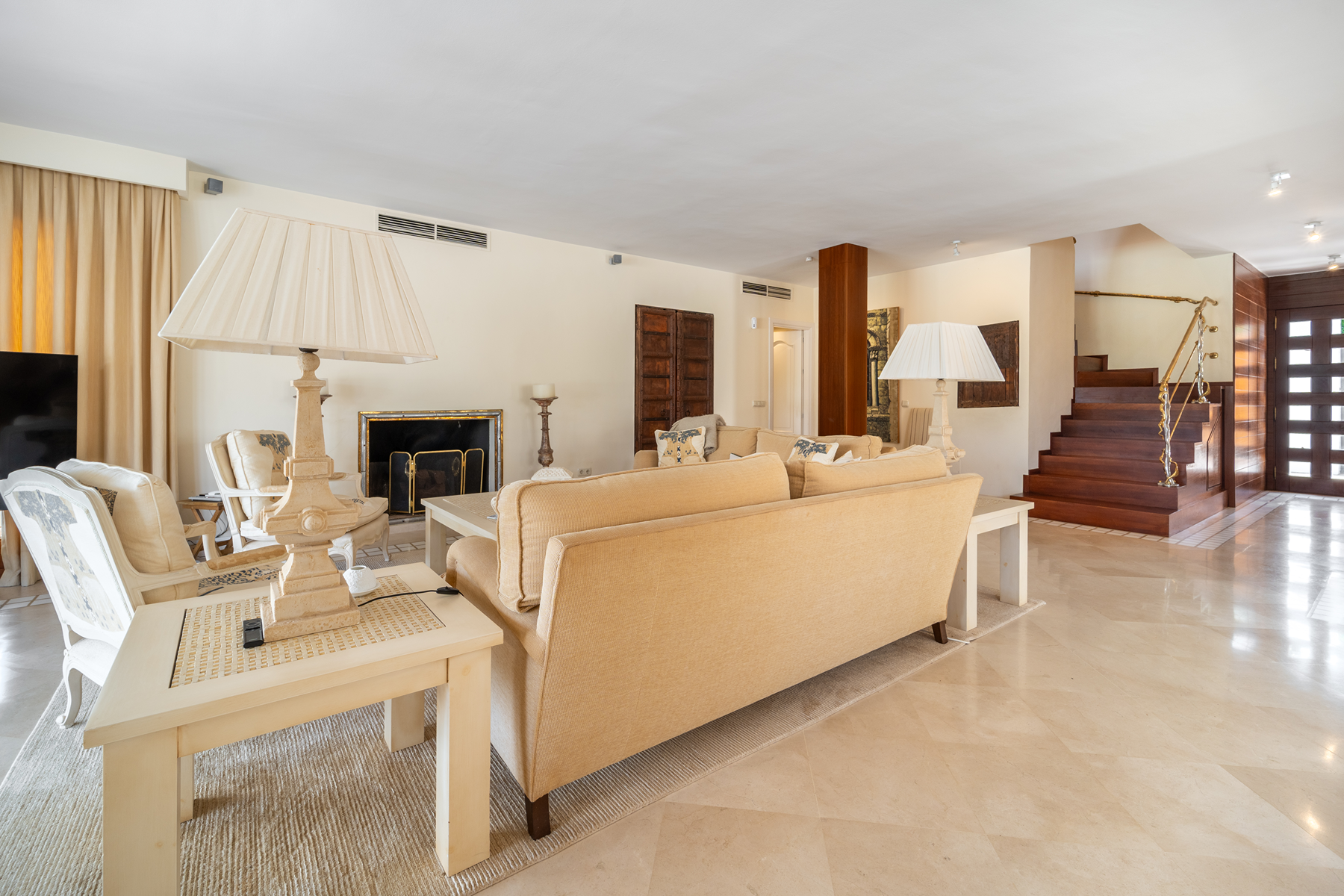  A true home in the Golf Valley with direct access to the Las Brisas golf course - 物件實景