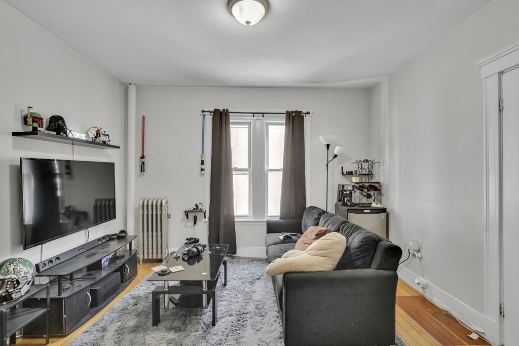 Boston, Massachusetts, 02135, United States, 12 Bedrooms Bedrooms, ,3 BathroomsBathrooms,Residential,For Sale,1907828