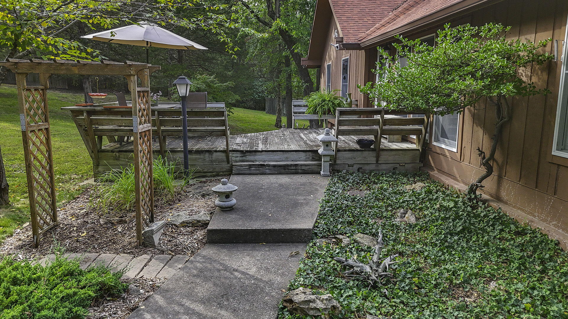 COLUMBIA, Missouri, 65203, United States, 5 Bedrooms Bedrooms, ,3 BathroomsBathrooms,Residential,For Sale,1975322