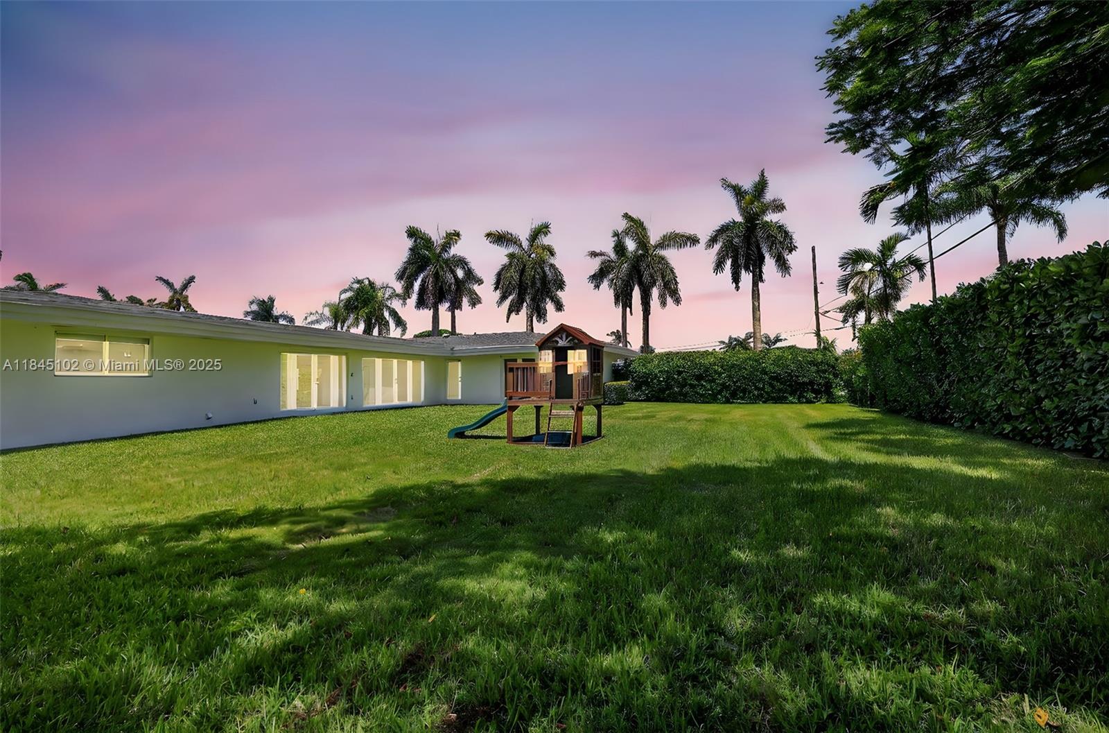 Palmetto Bay, Florida, 33158, United States, 4 Bedrooms Bedrooms, ,4 BathroomsBathrooms,Residential,For Sale,1900874