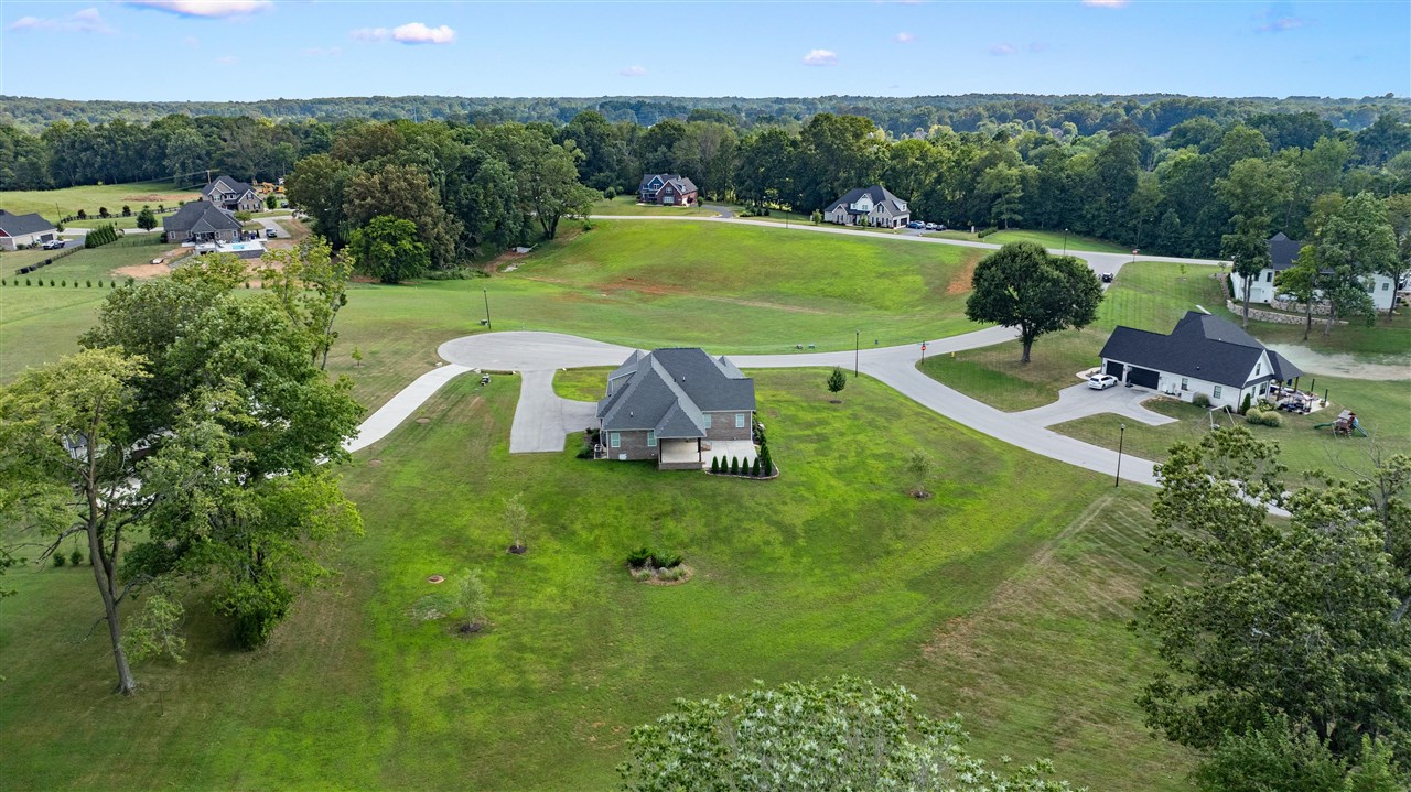 Bowling Green, Kentucky, 42103, United States, 5 Bedrooms Bedrooms, ,3 BathroomsBathrooms,Residential,For Sale,1752751