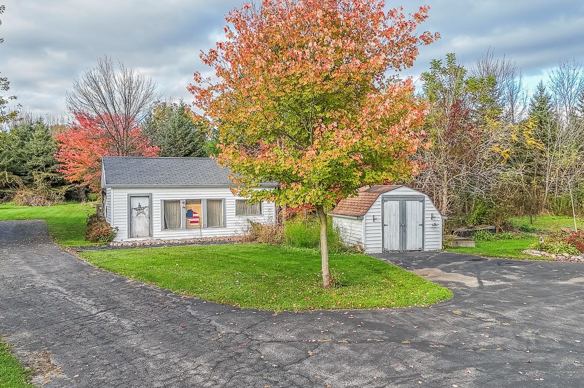 New London, Wisconsin, 54961-8021, United States, 4 Bedrooms Bedrooms, ,2 BathroomsBathrooms,Residential,For Sale,1984435