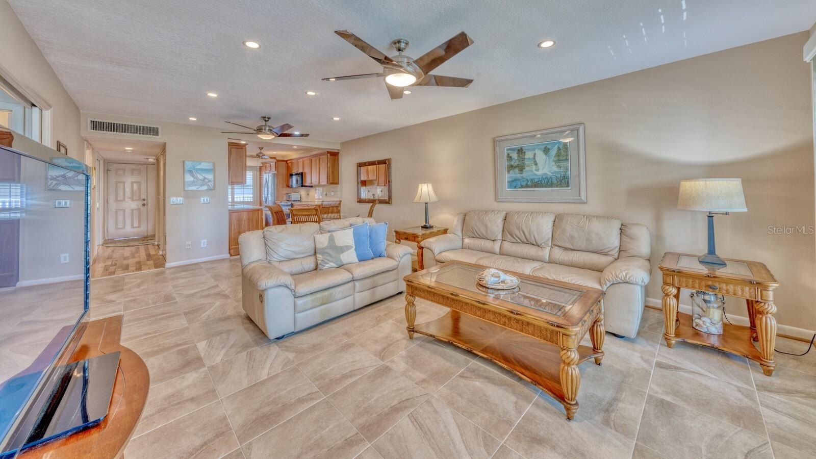 BELLEAIR BEACH, Florida, 33786, United States, 2 Bedrooms Bedrooms, ,2 BathroomsBathrooms,Residential,For Sale,1869457