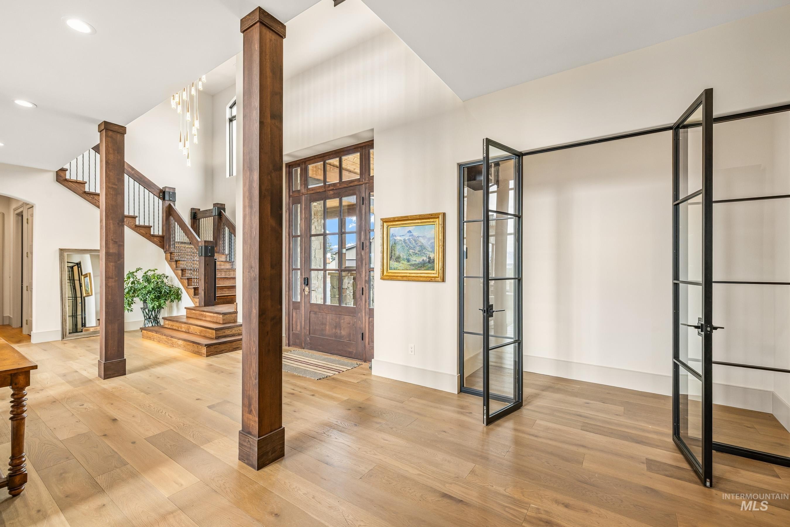 McCall, Idaho, 83638, United States, 5 Bedrooms Bedrooms, ,4 BathroomsBathrooms,Residential,For Sale,1989915