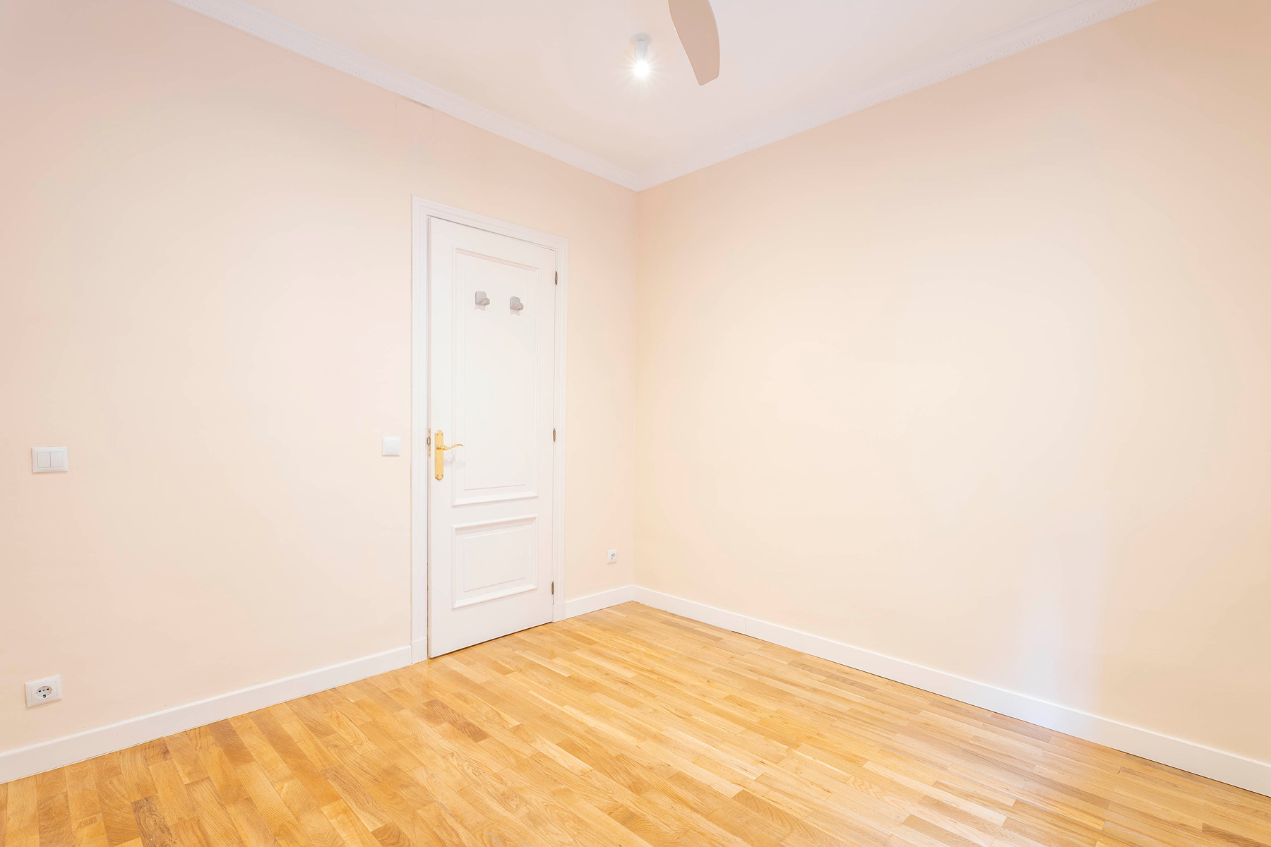  Renovated Flat with Balconies in Trafalgar, Chamberí, Madrid - 物件實景