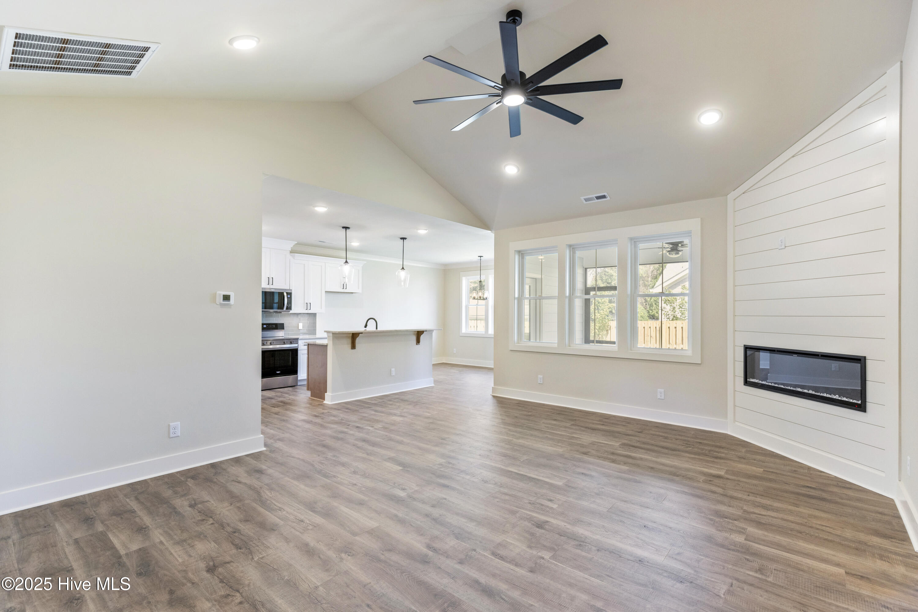 Carolina Beach, North Carolina, 28428, United States, 3 Bedrooms Bedrooms, ,2 BathroomsBathrooms,Residential,For Sale,1992087