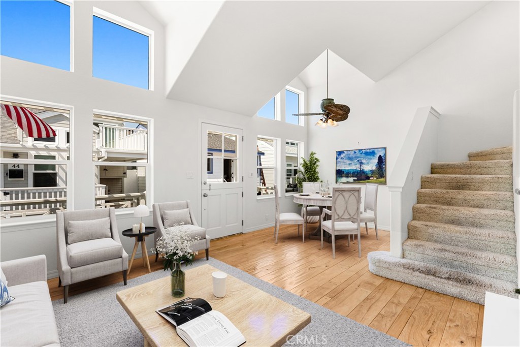 Newport Beach, California, 92663, United States, 2 Bedrooms Bedrooms, ,2 BathroomsBathrooms,Residential,For Sale,1917614
