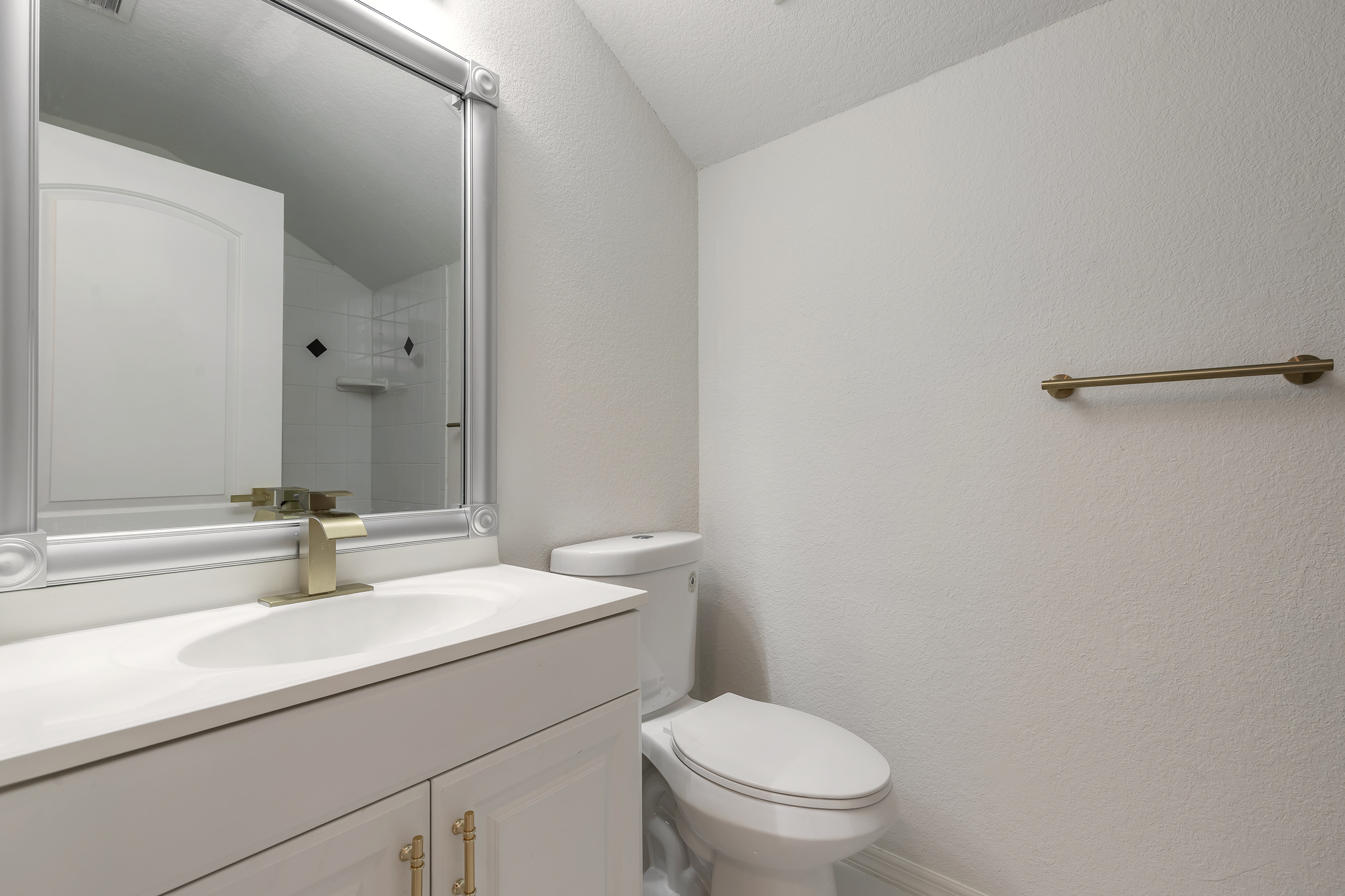 Daytona Beach, Florida, 32124, United States, 5 Bedrooms Bedrooms, ,4 BathroomsBathrooms,Residential,For Sale,2006264