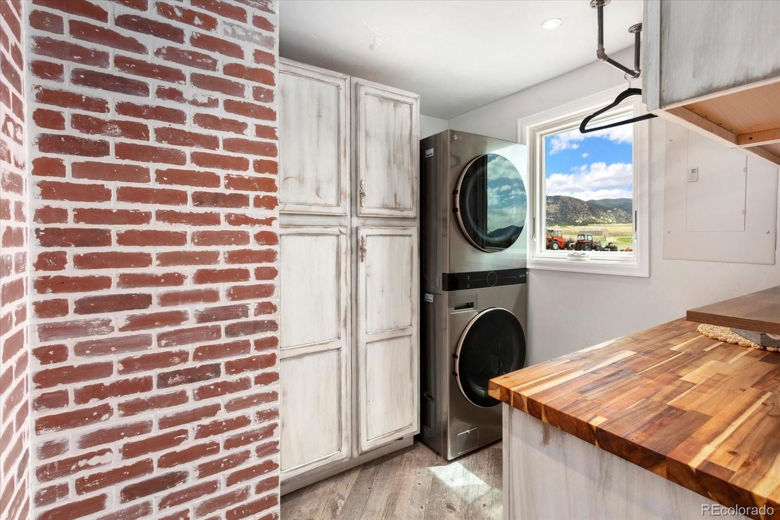 Salida, Colorado, 81201, United States, 3 Bedrooms Bedrooms, ,1 BathroomBathrooms,Residential,For Sale,2045290