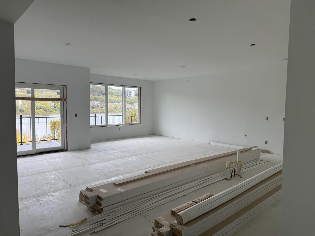 739 Manhattan Boulevard Unit 202, Dayton, Kentucky, 41074, United States, 2 Bedrooms Bedrooms, ,3 BathroomsBathrooms,Residential,For Sale,739 Manhattan Boulevard Unit 202,1264962