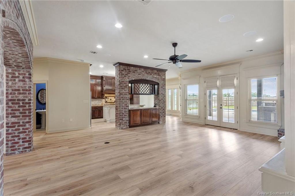 Lake Charles, Louisiana, 70605, United States, 4 Bedrooms Bedrooms, ,4 BathroomsBathrooms,Residential,For Sale,1976611