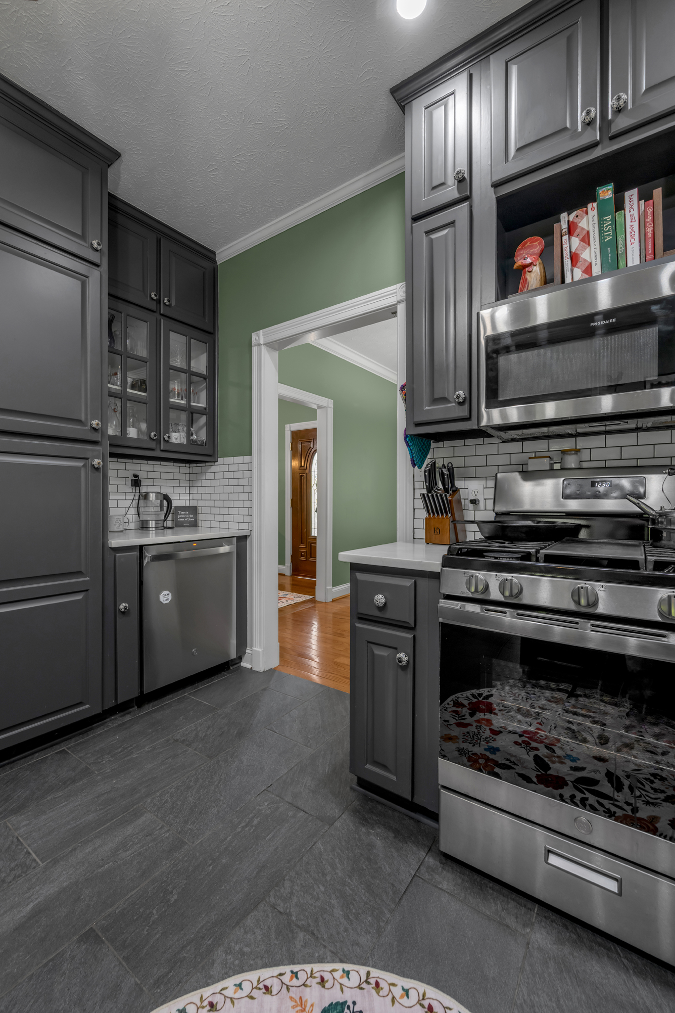  186 Hunter Drive - 物件實景