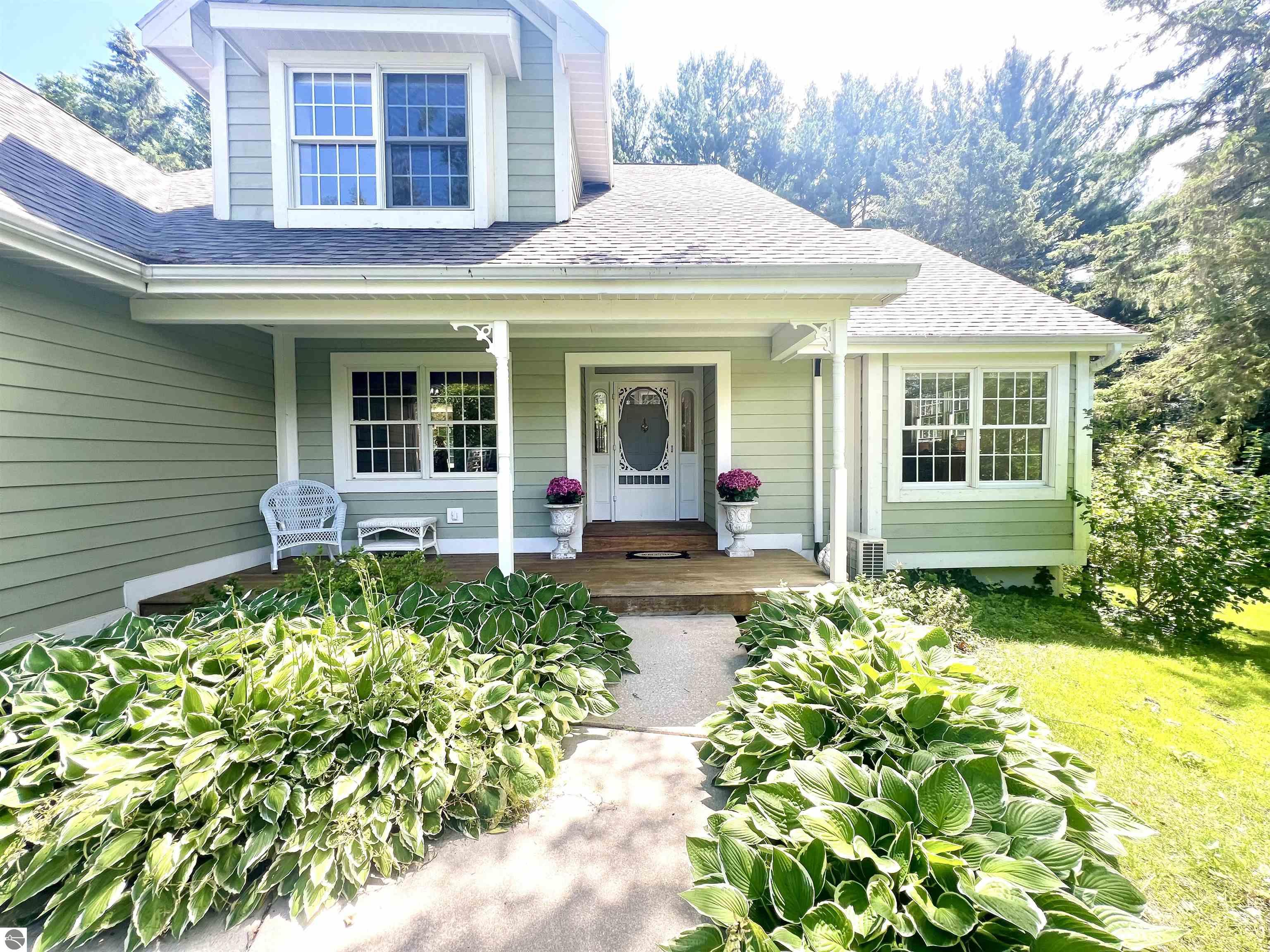 Traverse City, Michigan, 49686, United States, 4 Bedrooms Bedrooms, ,3 BathroomsBathrooms,Residential,For Sale,1883605