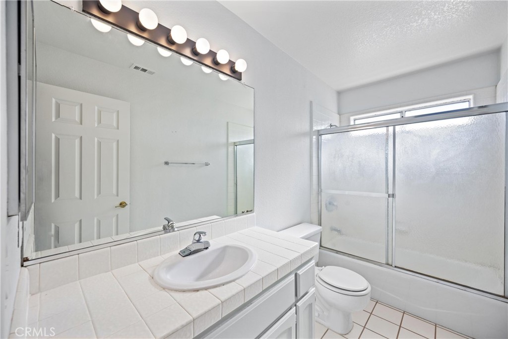 Yucaipa, California, 92399, United States, 4 Bedrooms Bedrooms, ,3 BathroomsBathrooms,Residential,For Sale,1882813