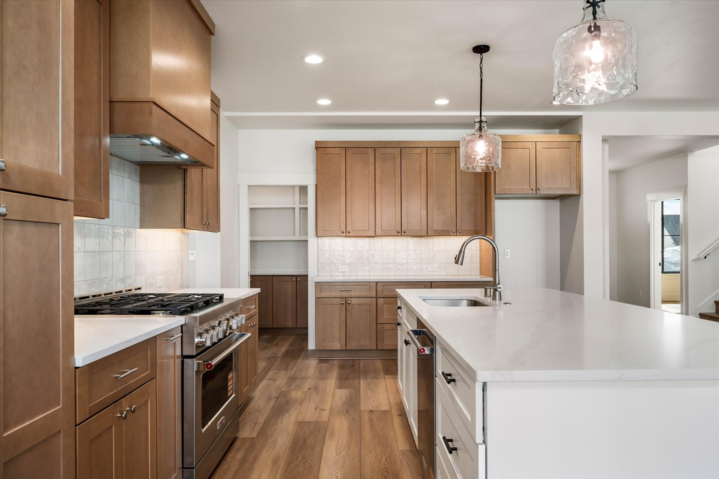  5 bed plus den and 2nd family room, great plan - 物件實景