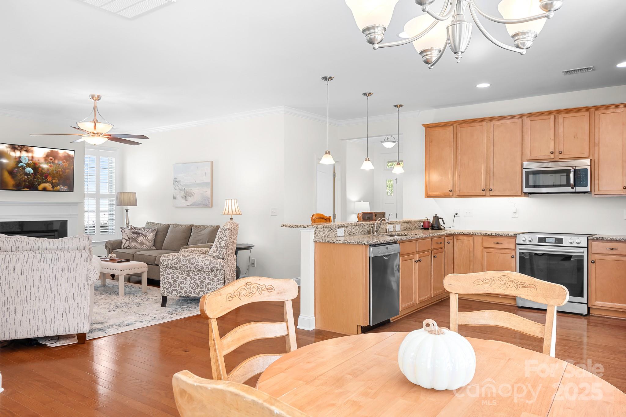 Cornelius, North Carolina, 28031, United States, 3 Bedrooms Bedrooms, ,2 BathroomsBathrooms,Residential,For Sale,1955673