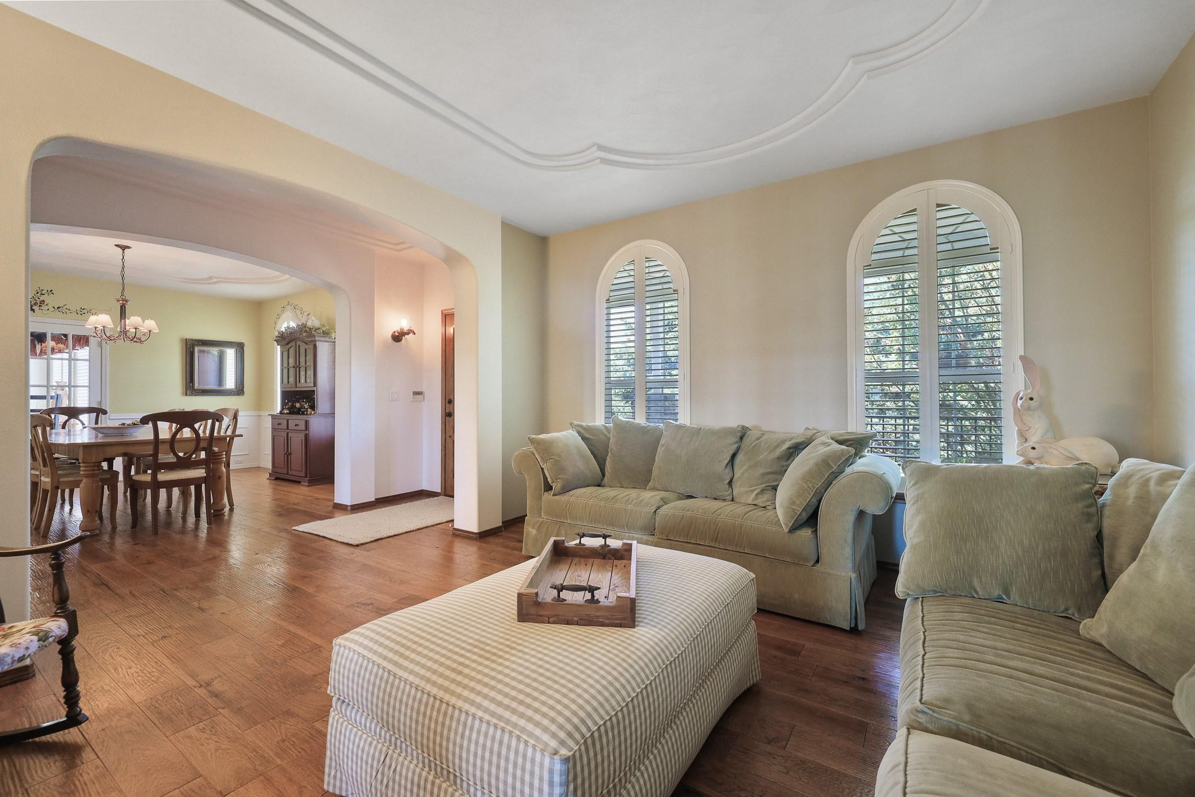 Mead, Washington, 99021, United States, 5 Bedrooms Bedrooms, ,5 BathroomsBathrooms,Residential,For Sale,1838740