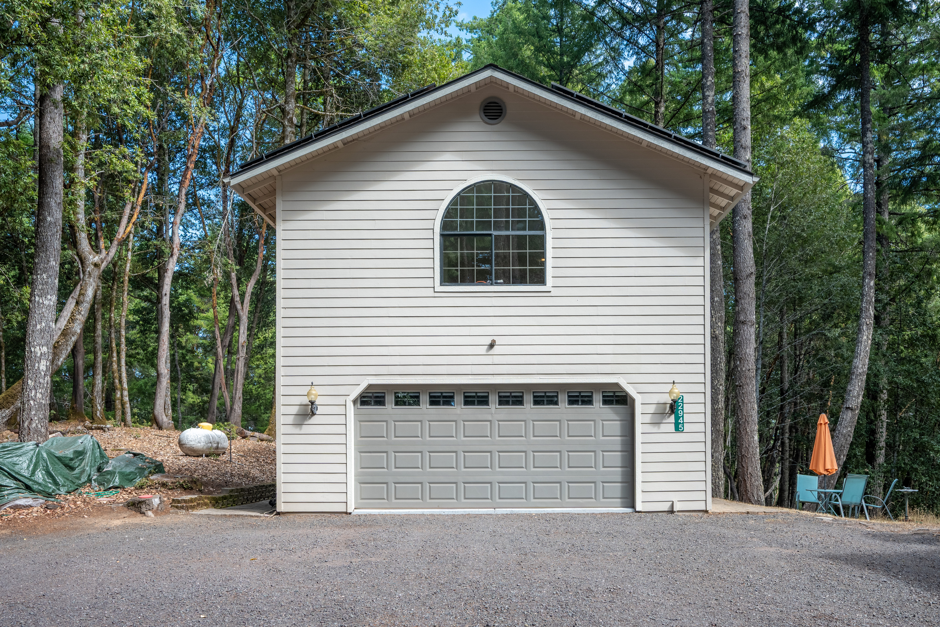 Willits, California, 95490, United States, 4 Bedrooms Bedrooms, ,3 BathroomsBathrooms,Residential,For Sale,1980811