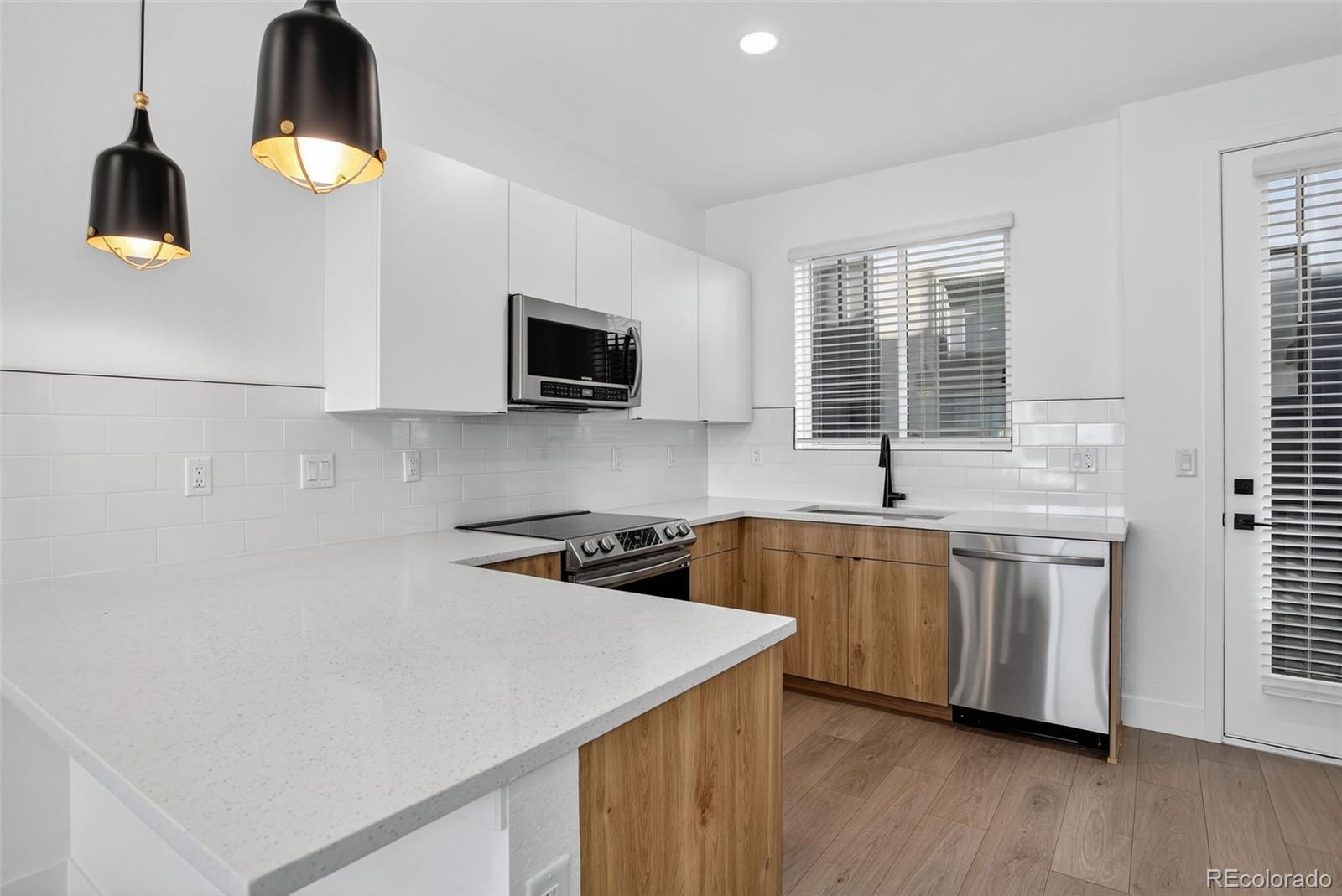 Denver, Colorado, 80212, United States, 2 Bedrooms Bedrooms, ,2 BathroomsBathrooms,Residential,For Sale,1951610