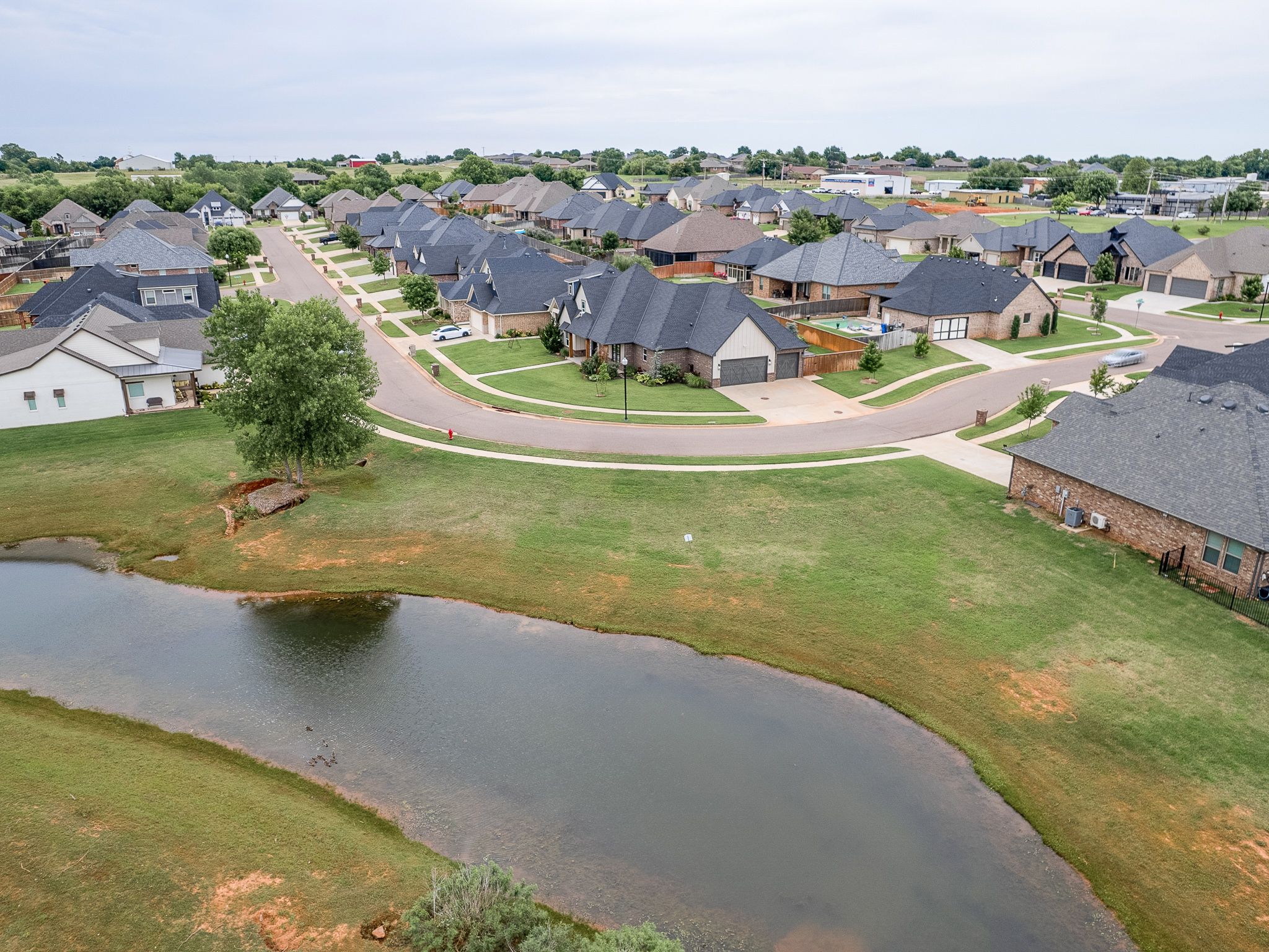  616 Vintage Drive, Norman, OK 73069 - 物件實景