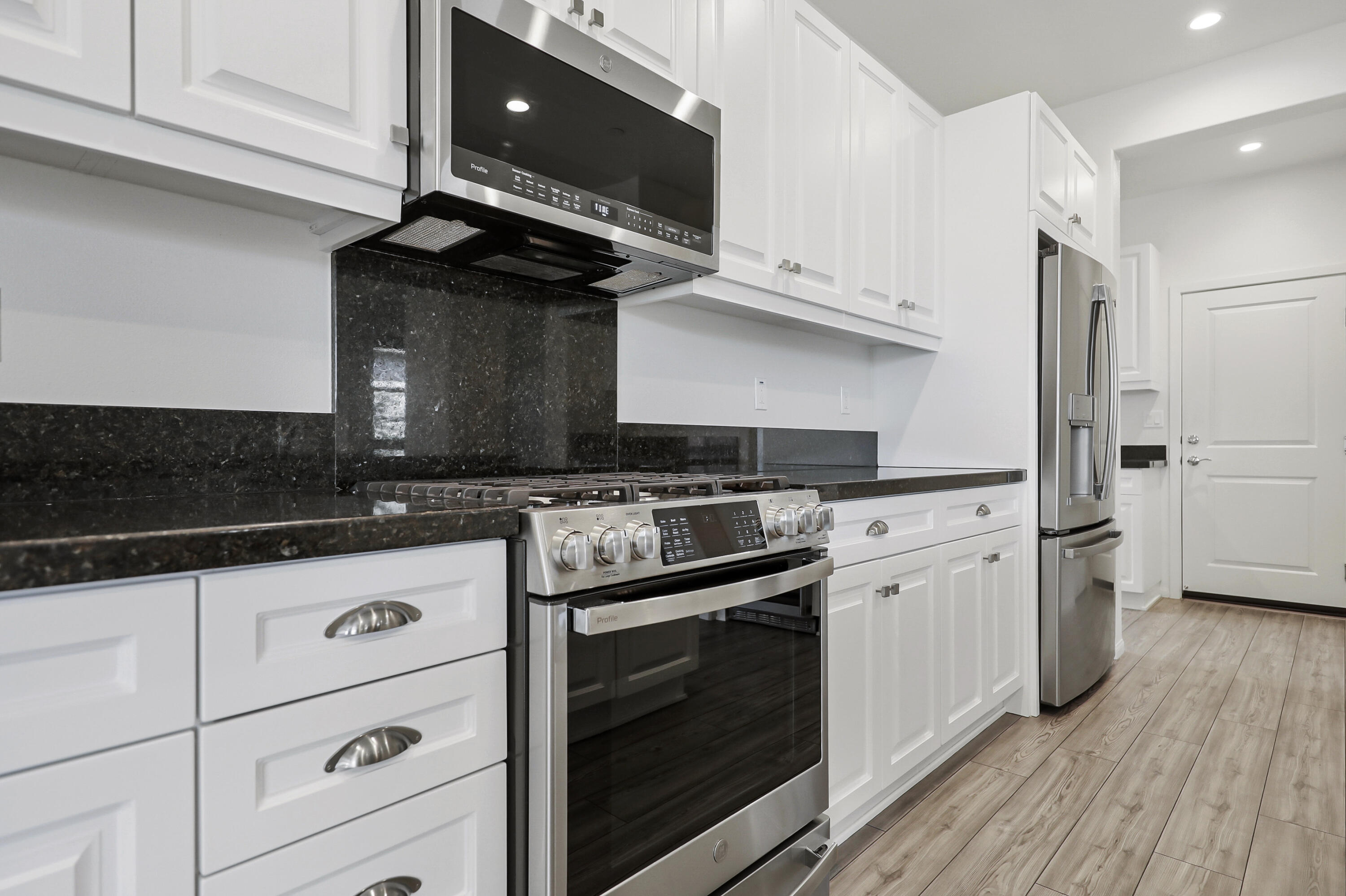 Indio, California, 92201, United States, 2 Bedrooms Bedrooms, ,2 BathroomsBathrooms,Residential,For Sale,1999872