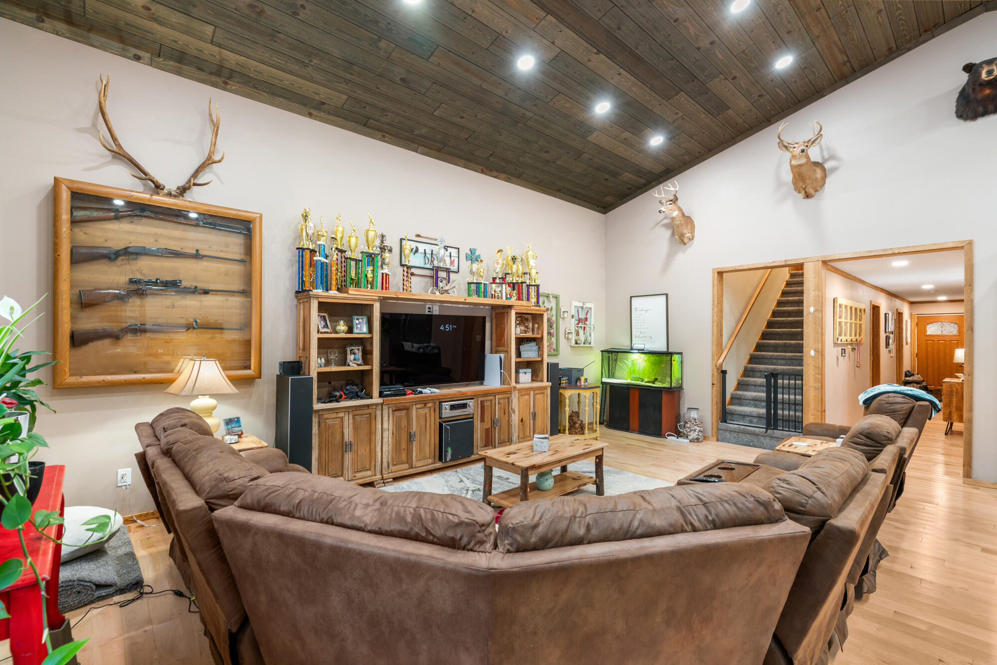 Wolverine, Michigan, 49799, United States, 4 Bedrooms Bedrooms, ,3 BathroomsBathrooms,Residential,For Sale,1992948