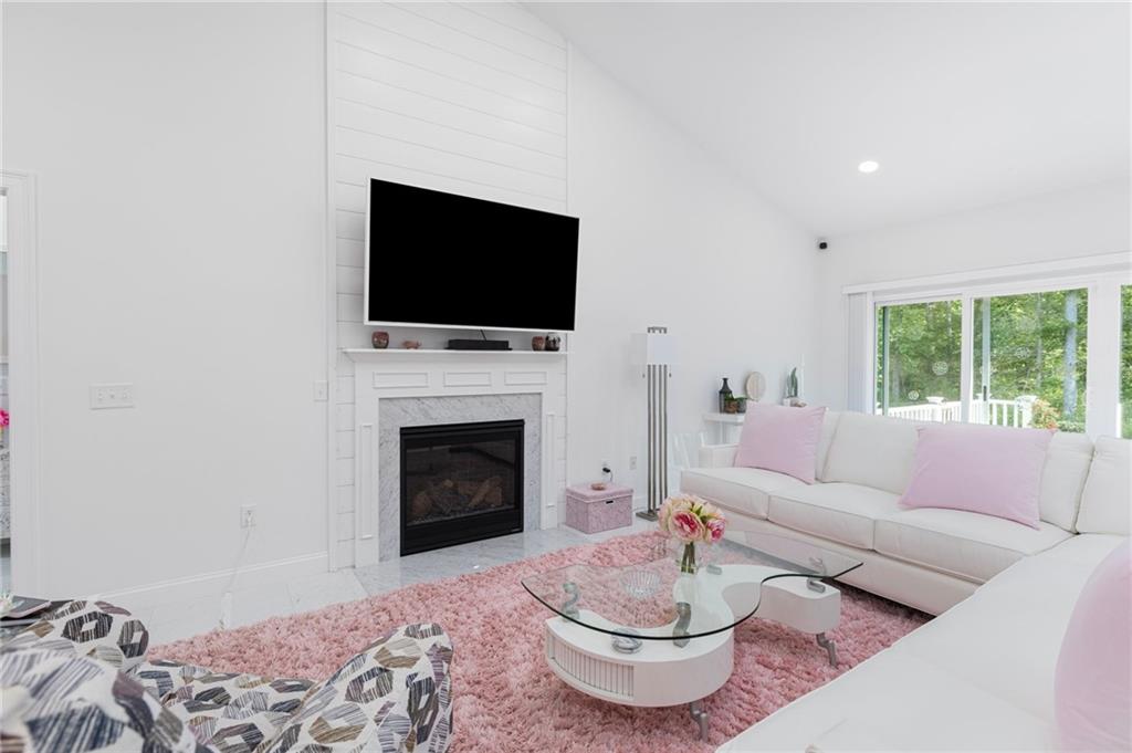 Richmond, Rhode Island, 02898, United States, 3 Bedrooms Bedrooms, ,3 BathroomsBathrooms,Residential,For Sale,1915723
