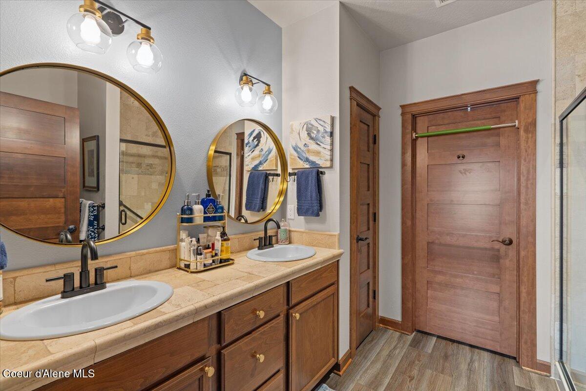 Coeur D'alene, Idaho, 83814, United States, 2 Bedrooms Bedrooms, ,1 BathroomBathrooms,Residential,For Sale,1761897