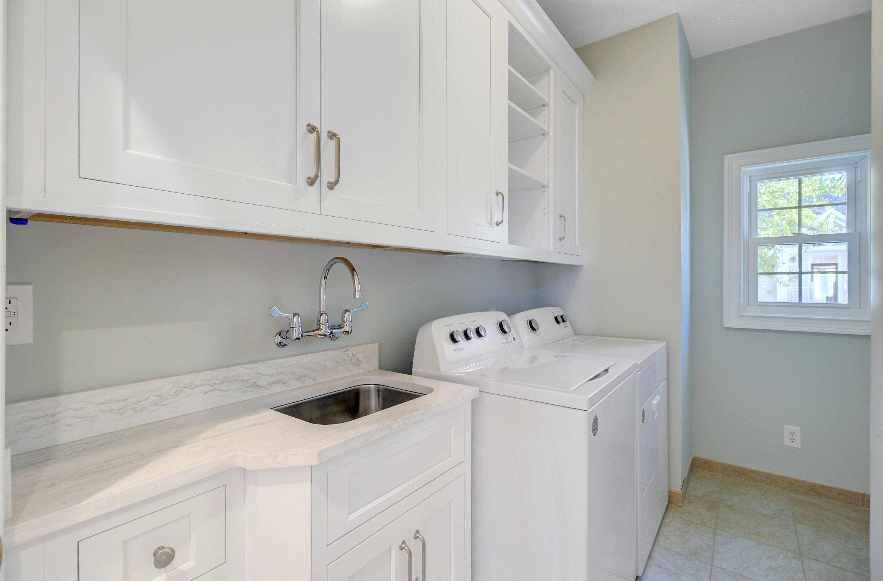 Mount Pleasant, South Carolina, 29464, United States, 3 Bedrooms Bedrooms, ,3 BathroomsBathrooms,Residential,For Sale,1992049