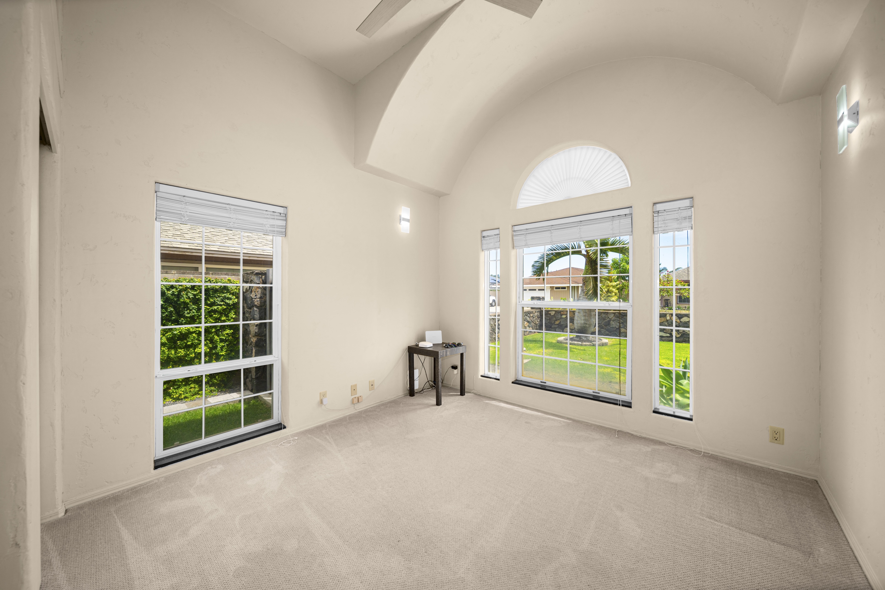  Pride of ownership explains this 4 bedroom 2.5 bath home & backyard - 物件實景