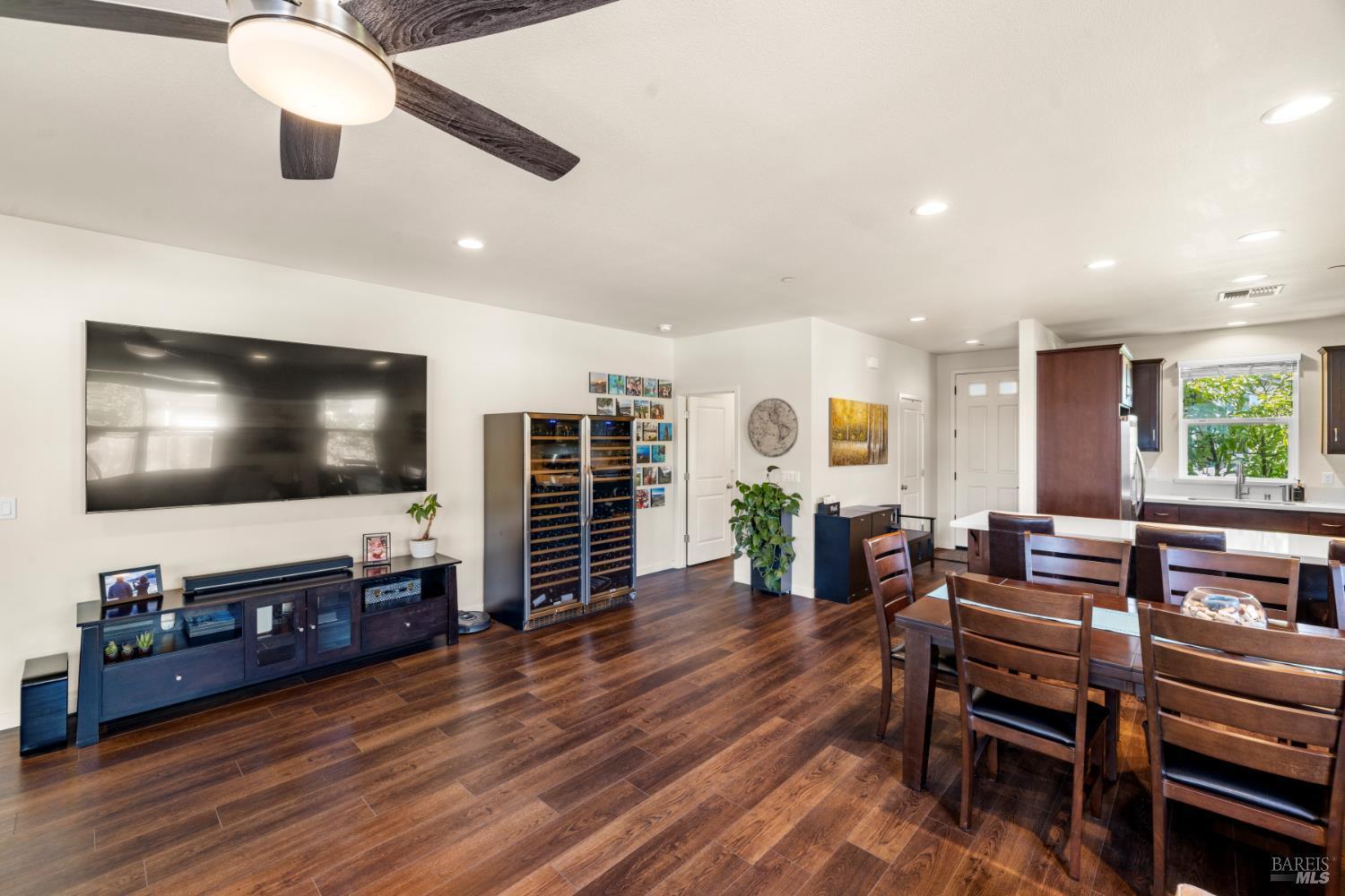 Santa Rosa, California, 95407, United States, 4 Bedrooms Bedrooms, ,3 BathroomsBathrooms,Residential,For Sale,1980026