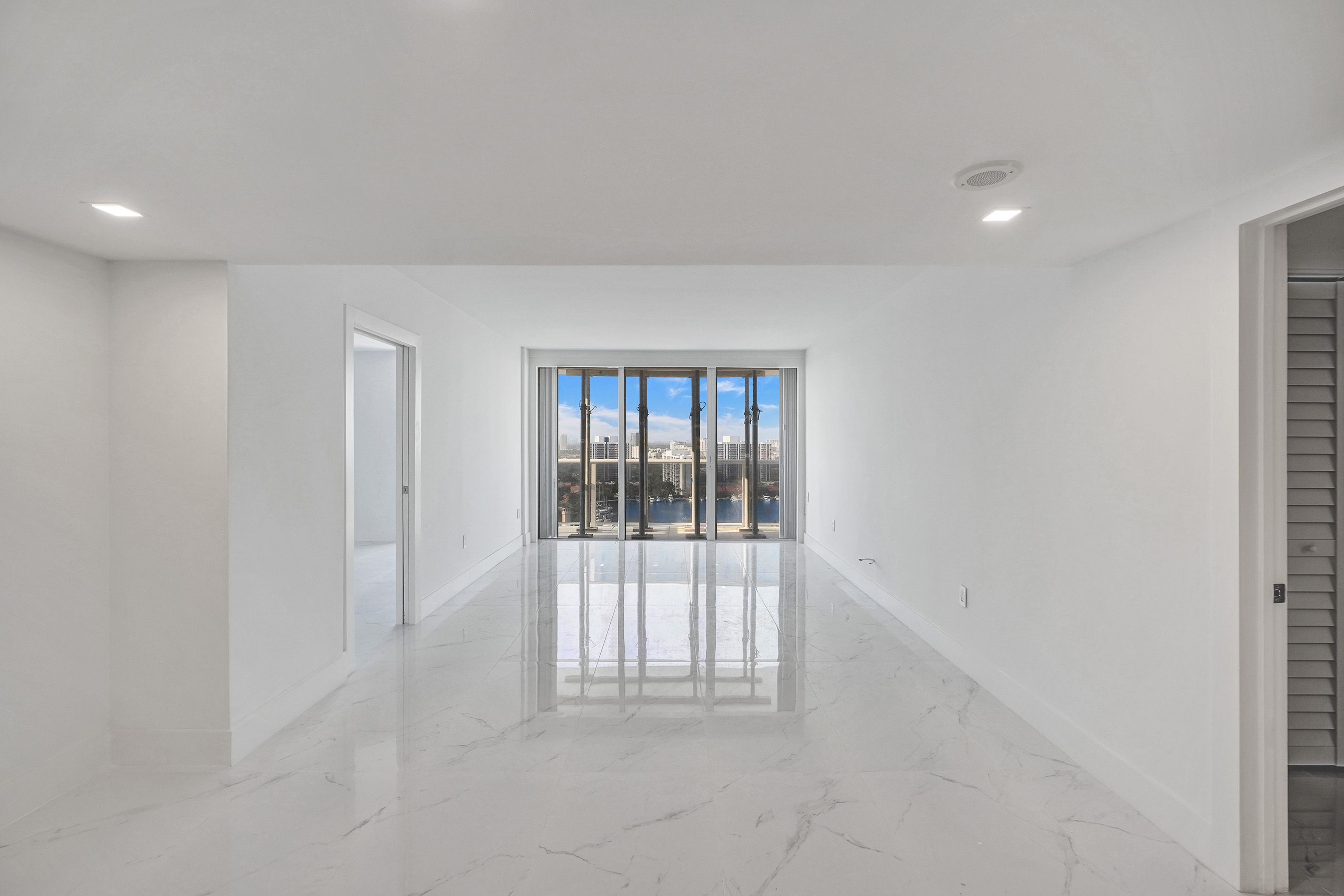  3625 N Country Club Dr, Aventura, FL, 33180 - 物件實景
