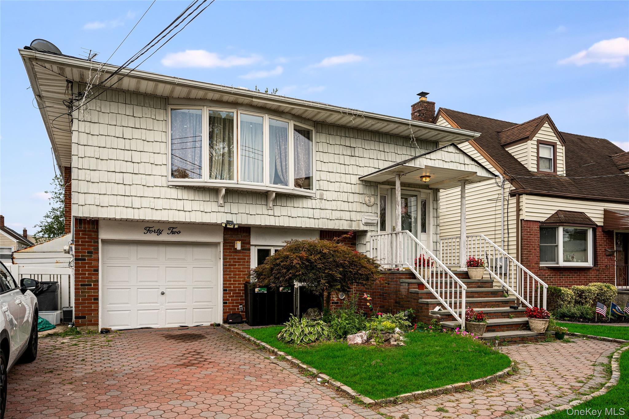 Lynbrook, New York, 11563, United States, 5 Bedrooms Bedrooms, ,3 BathroomsBathrooms,Residential,For Sale,1917433