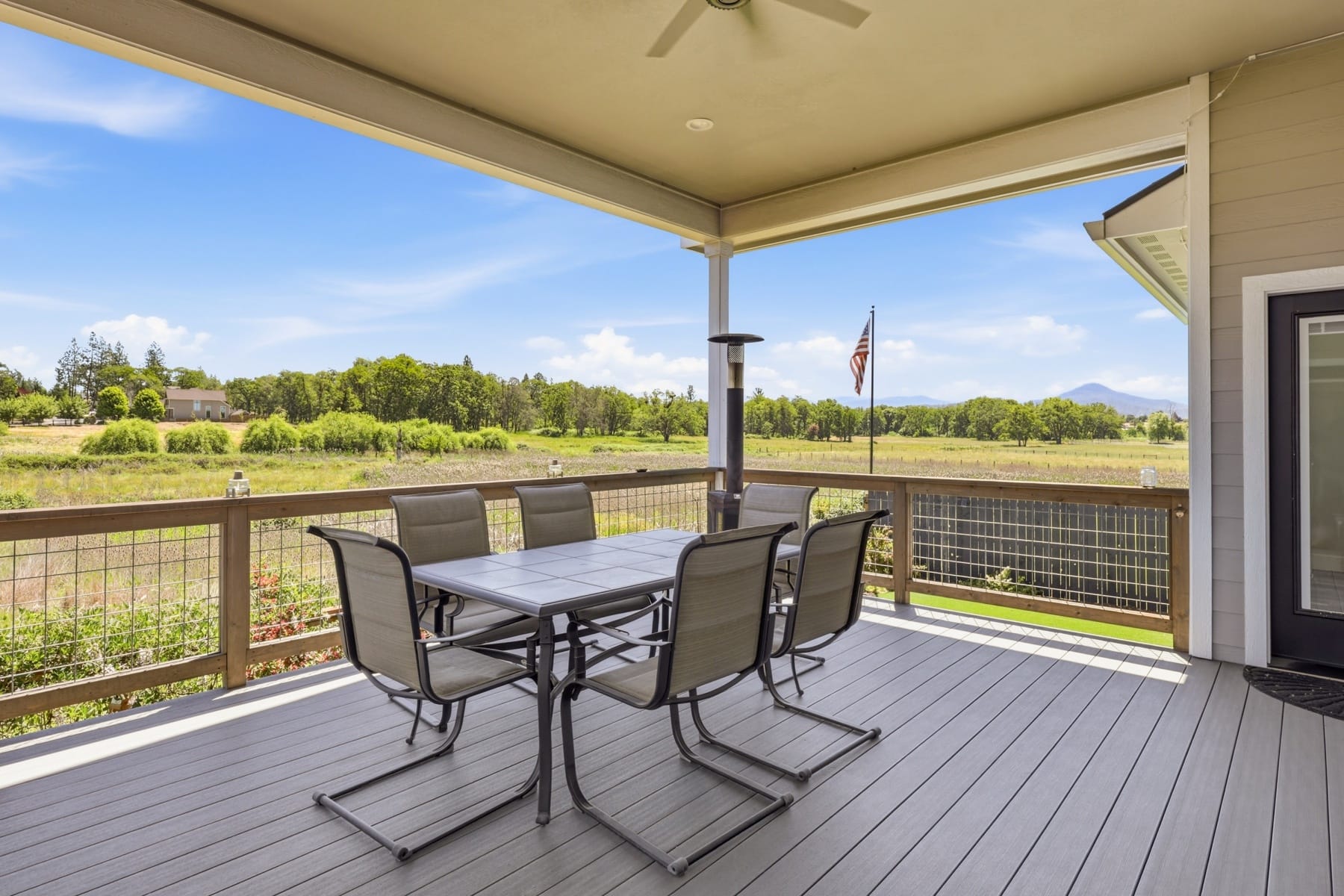  37 Terra Linda Court Eagle Point, OR 97524 - 物件實景