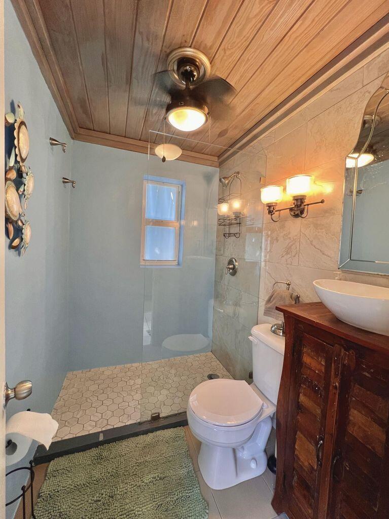 KEY LARGO, Florida, 33037, United States, 1 Bedroom Bedrooms, ,1 BathroomBathrooms,Residential,For Sale,1827867