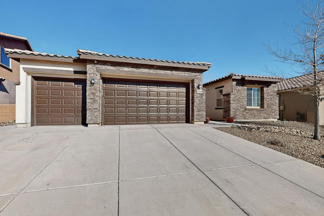 Rio Rancho, New Mexico, 87124, United States, 3 Bedrooms Bedrooms, ,2 BathroomsBathrooms,Residential,For Sale,1992883