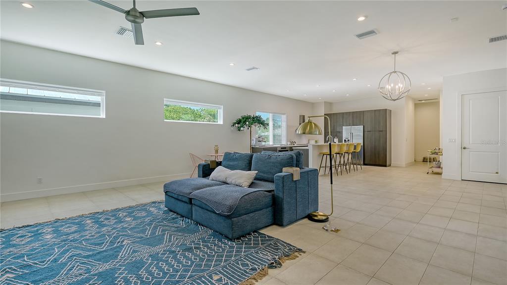 Sarasota, Florida, 34236, United States, 4 Bedrooms Bedrooms, ,4 BathroomsBathrooms,Residential,For Sale,1796766
