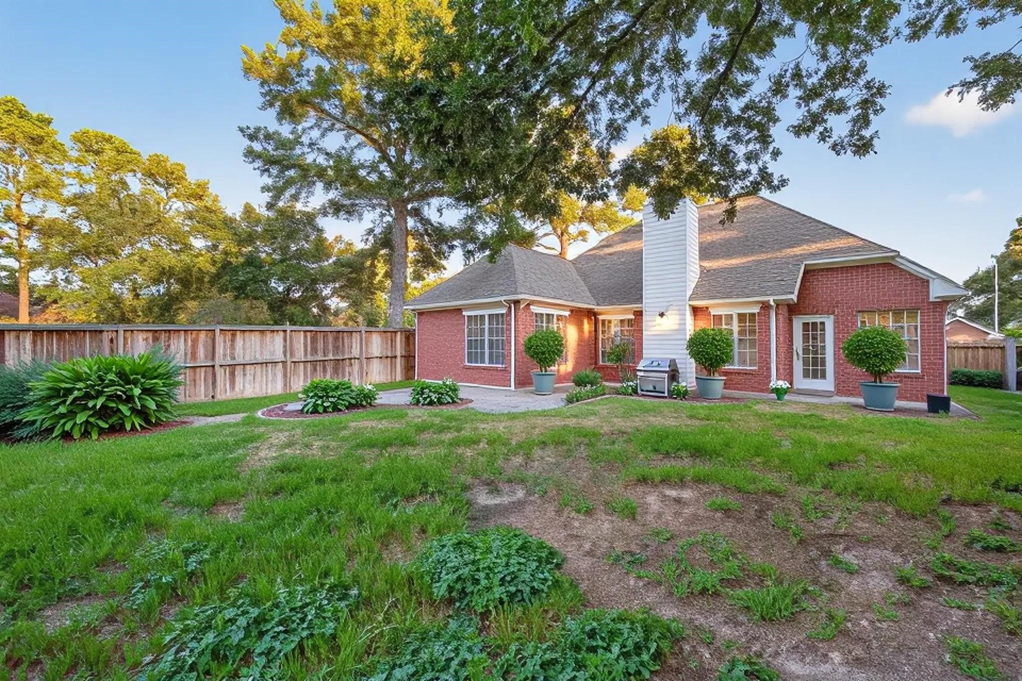  16002 Brittany Knoll Drive - 物件實景