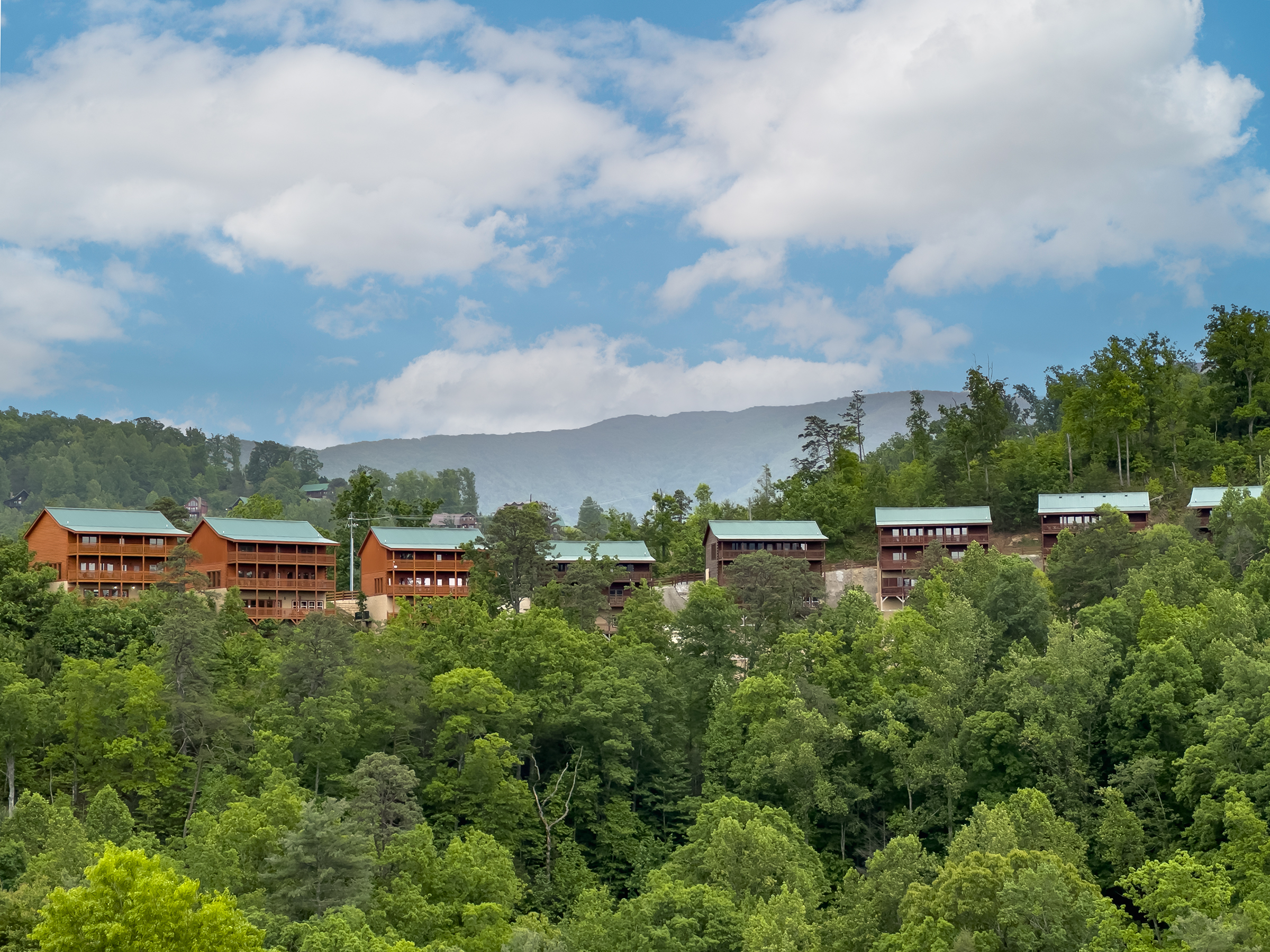 Sevierville, Tennessee, 37862, United States, 6 Bedrooms Bedrooms, ,7 BathroomsBathrooms,Residential,For Sale,1798299