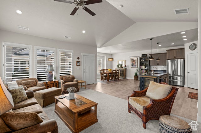 Salem, Utah, 84653, United States, 3 Bedrooms Bedrooms, ,3 BathroomsBathrooms,Residential,For Sale,1943257