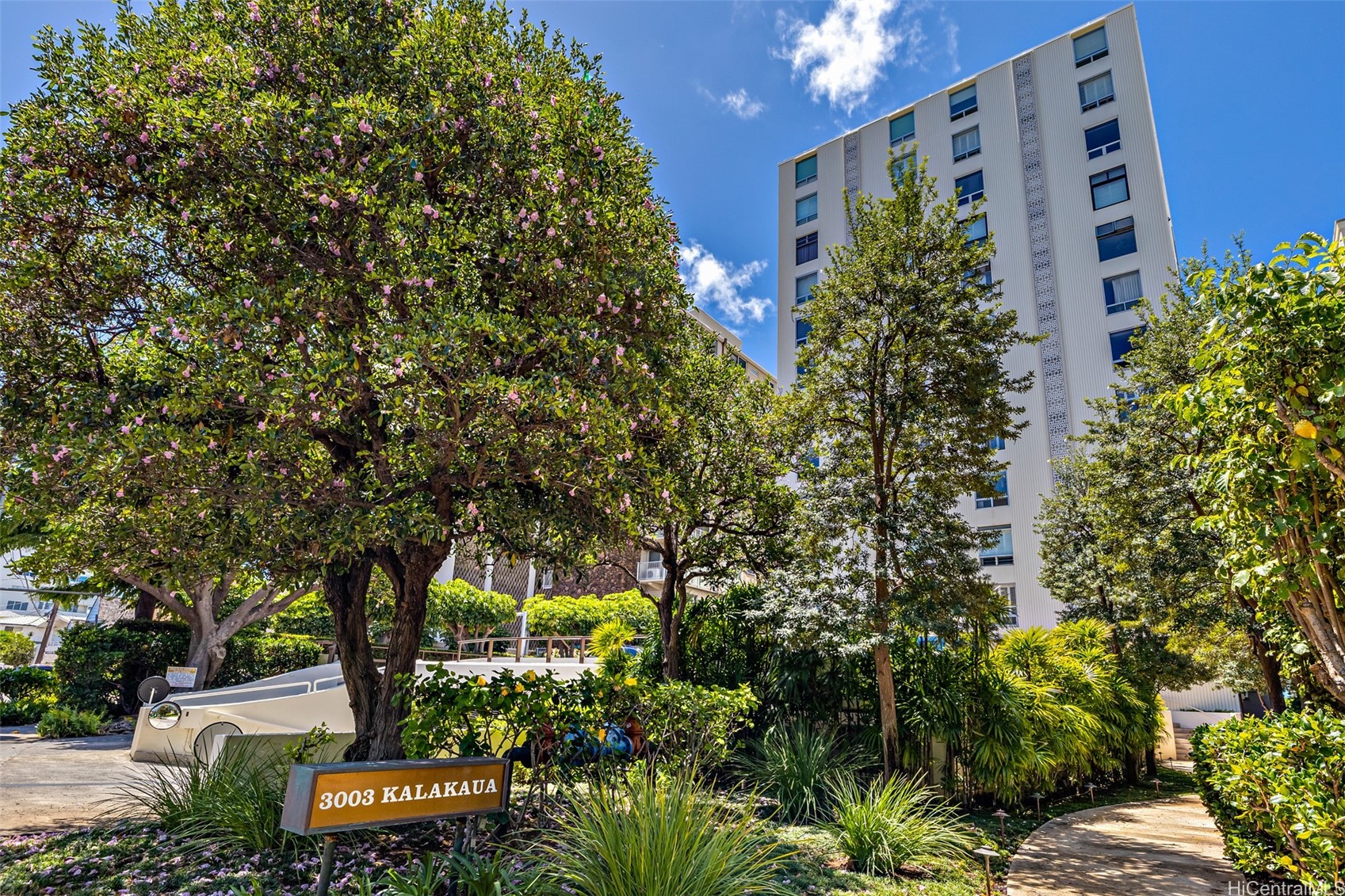 Honolulu, Hawaii, 96815, United States, 2 Bedrooms Bedrooms, ,2 BathroomsBathrooms,Residential,For Sale,1938853