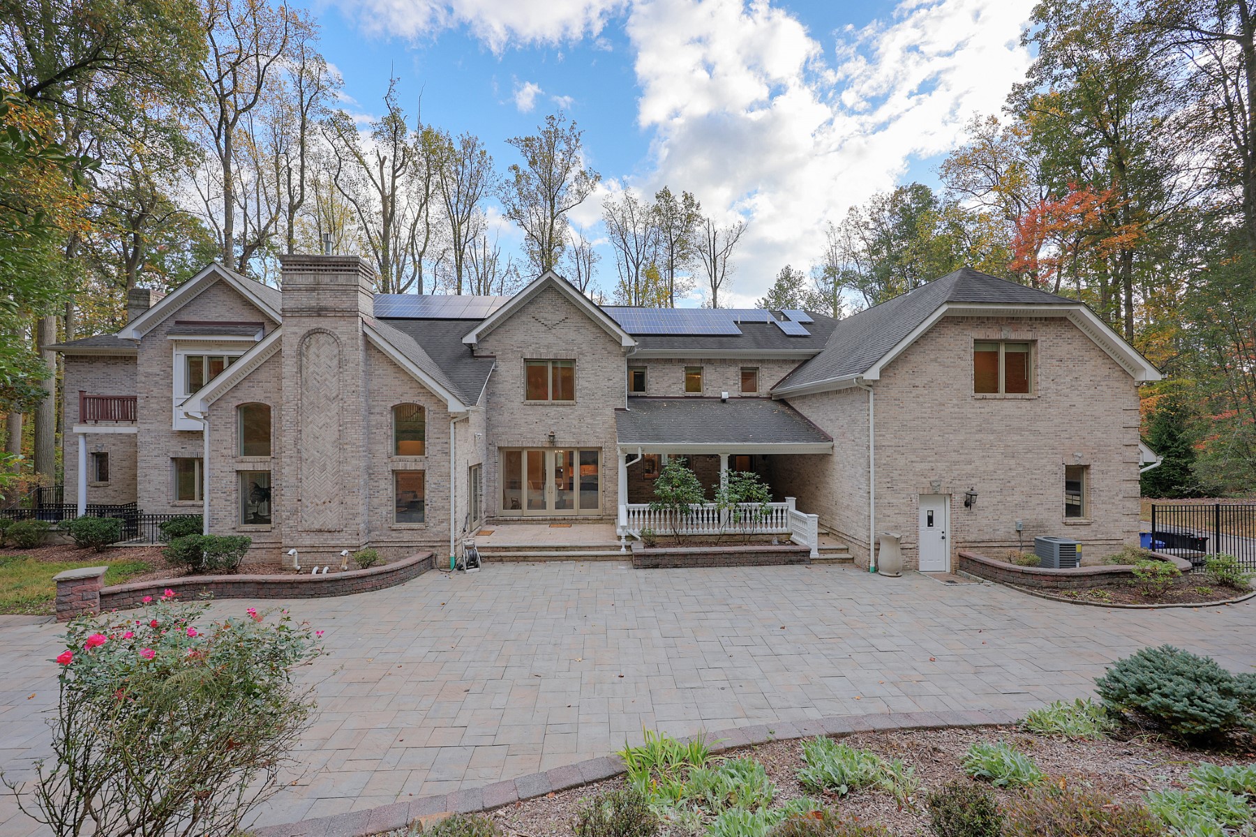  Elegant Estate Home Built With Perfection In Mind - 物件實景
